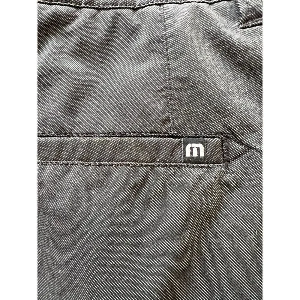 Travis Mathew Men's Shorts Black Size 34